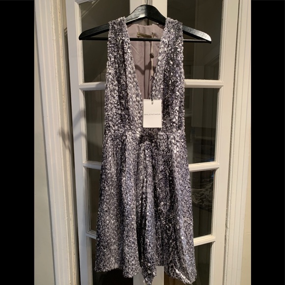 Balenciaga Dresses & Skirts - NWT Balenciaga Paris sleeveless dress. Size 36